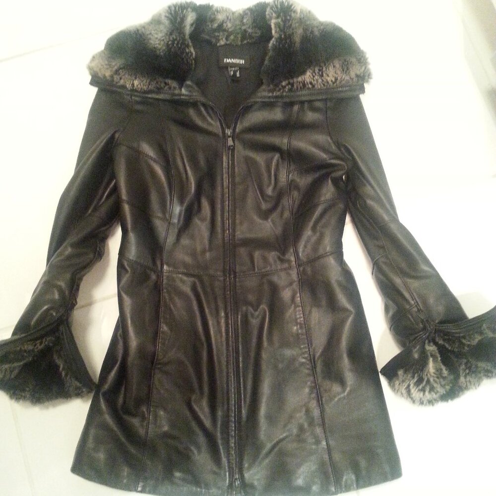 DANIER BLACK LEATHER FALL & WINTER JACKET